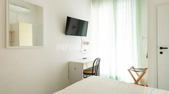 Room Cattolica Vacanze Guest house
